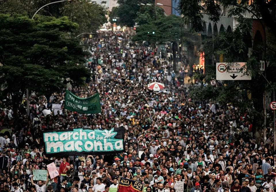 100 mil pessoas pela legalização na Marcha da Maconha 2017 em São Paulo. Foto: Tiago Macambira / Mídia NINJA