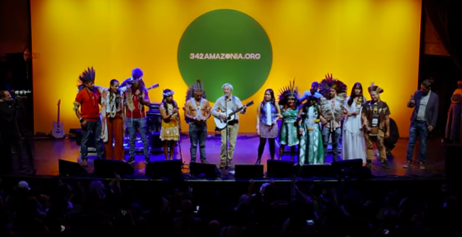Caetano Veloso lança novo clipe de Um Índio em homenagem ao Dia de Resistência Indígena