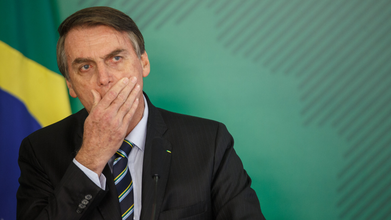 Bolsonaro edita MP para livrar autoridades de punição no combate ao coronavírus
