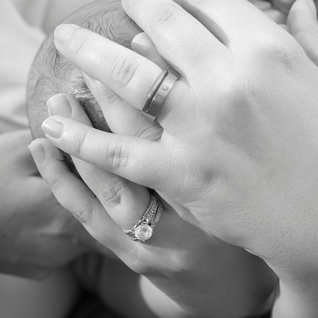 Mãe não-gestante em união homoafetiva conquista direito a licença-maternidade em PE