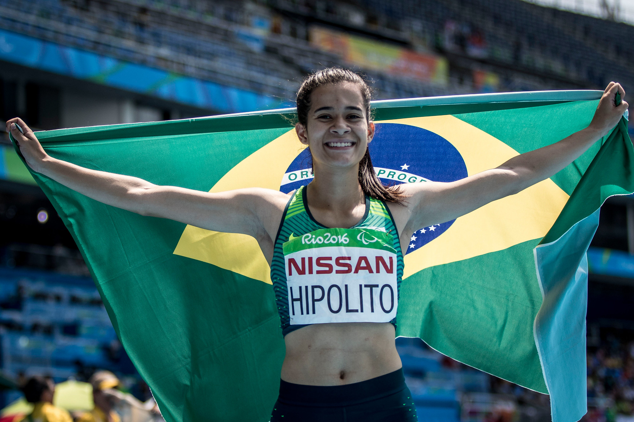 Velocista e sensação da internet: conheça a atleta paralímpica Verônica Hipólito