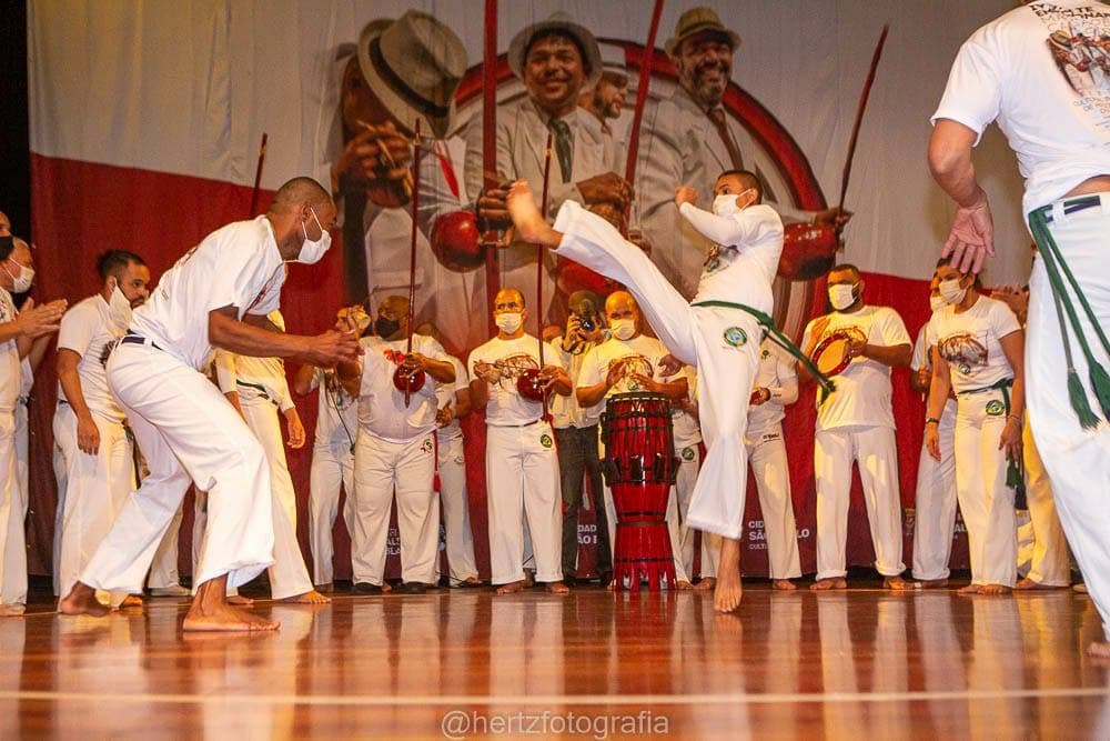 Capoeira: um jogo de resistência e cultura