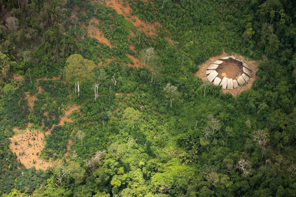 Associação Yanomami denuncia que dois indígenas isolados foram mortos por garimpeiros