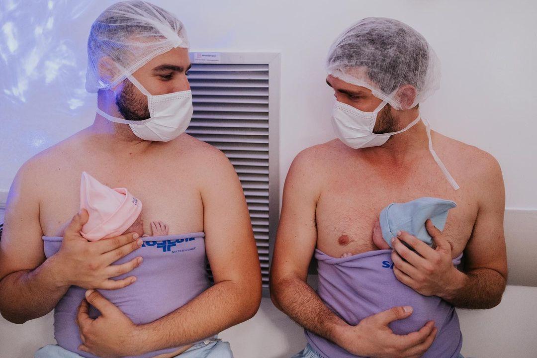 Nasceu! Casal gay cis é o primeiro do Brasil a ter filhos com genética dos dois pais