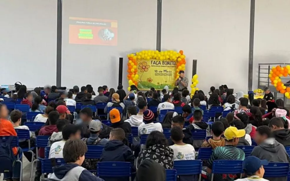 Crianças e adolescentes denunciam abusos no ambiente familiar após palestras sobre violência sexual em escola no Goiás