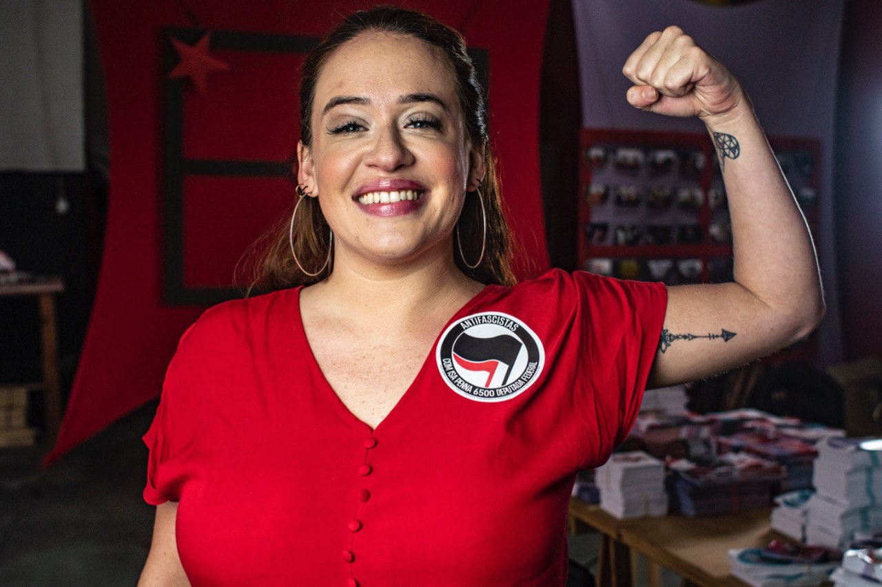 Feminista e ecossocialista, Isa Penna disputa por uma vaga no Congresso Nacional