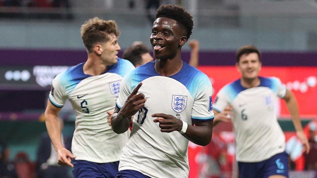 Jovem de 19 anos, Bellingham se destaca na goleada da Inglaterra