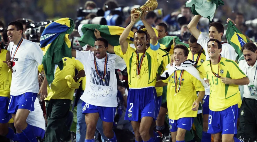 Copa do Mundo: por que jogador deitou no campo durante jogo do Brasil