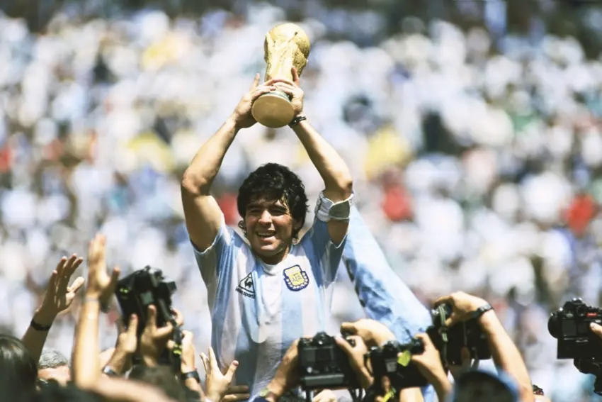 Diego ‘Eterno’ Maradona: 2 anos sem o ídolo argentino