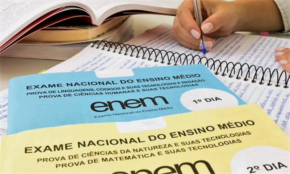 Influenciadores digitais ajudam alunos com dicas para o ENEM 2022