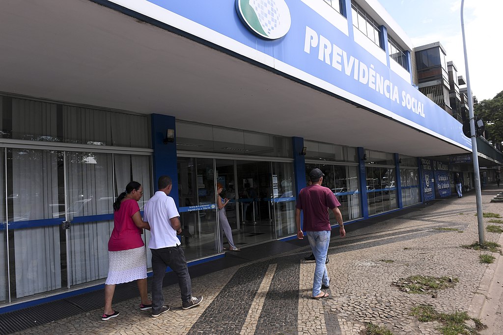 Ministério do Trabalho e Previdência são afetados com bloqueio de R$ 211 milhões do orçamento