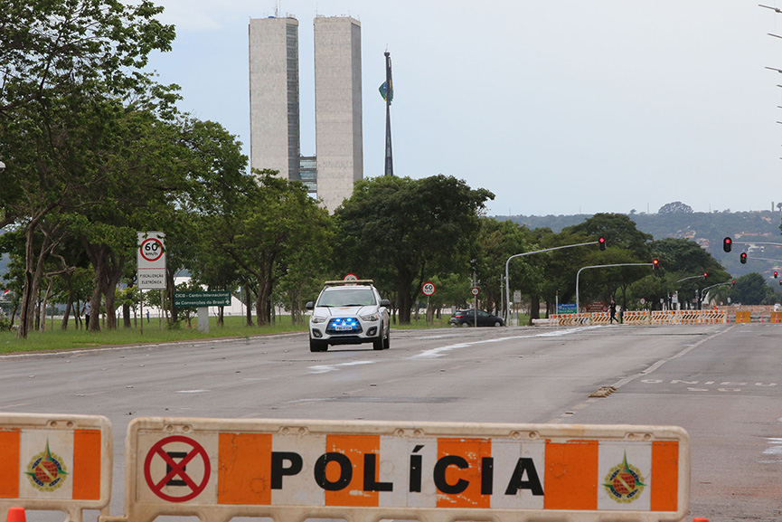 Impunidade em ato terrorista em Brasília gera onda de indignação nas redes