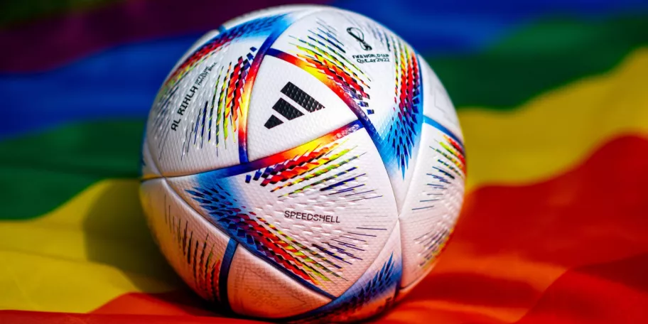 A ausência de jogadores LGBTQIA+ na Copa do Mundo