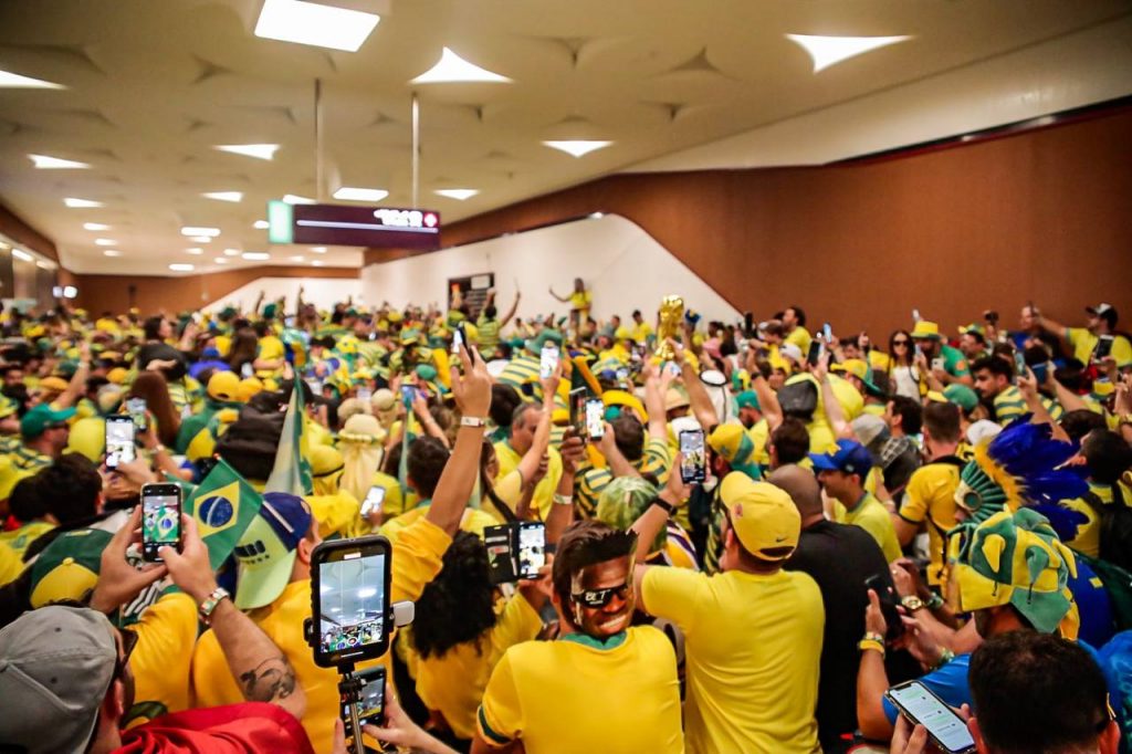 Morumbi recebe faixas de torcidas inclusivas - Mídia NINJA