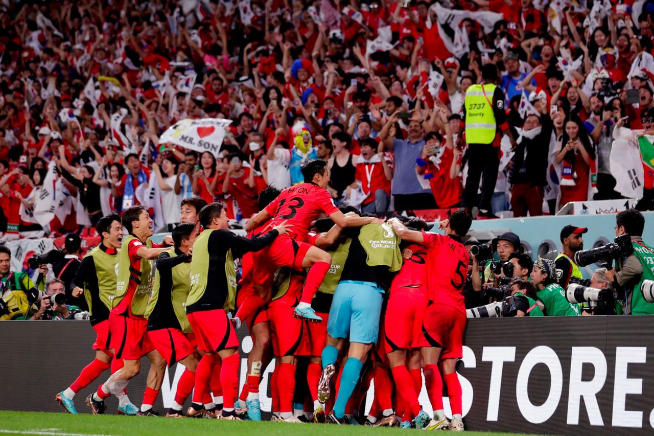 Coreia do Sul vence Portugal de virada, se classifica e elimina Uruguai da Copa do Mundo