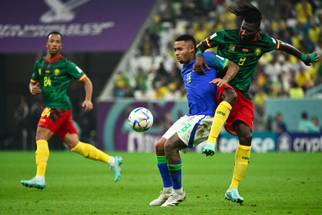 Brasil perde para Camarões, mas mantém liderança e enfrenta Coreia do Sul nas oitavas
