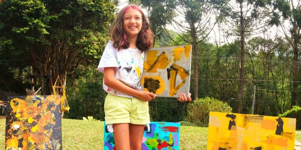 A importância da educação artística: Brasileira de 9 anos irá expor obras de arte no Louvre