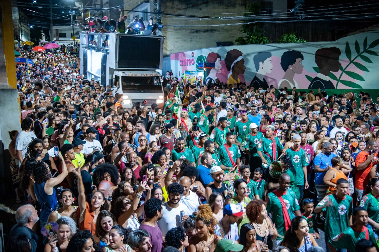 Blocos históricos ficam de fora do carnaval de Vitória após decisão da  prefeitura - Mídia NINJA