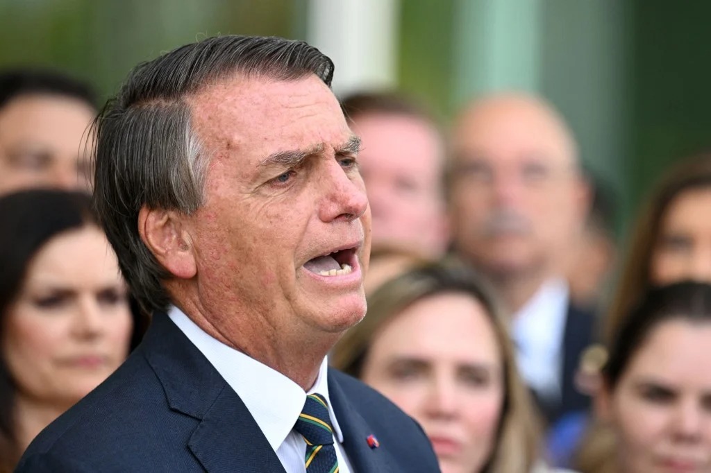 No Twitter, Bolsonaro foi quem mais compartilhou mentiras sobre crise Yanomami