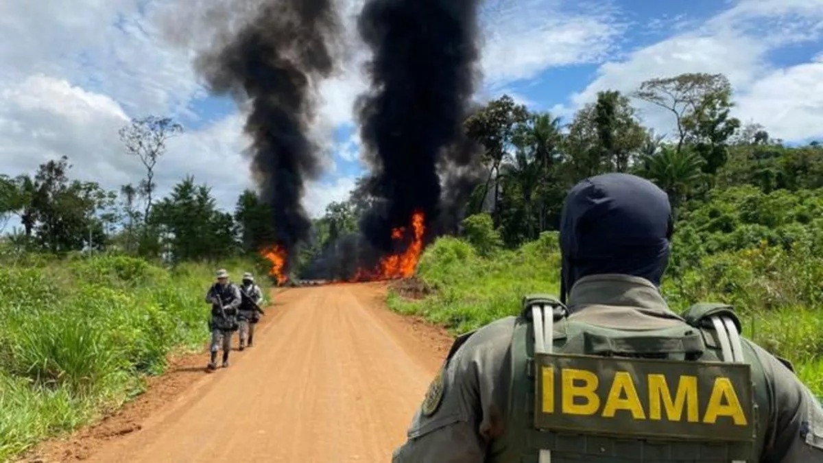 Garimpeiros armados atacam base do Ibama na Terra Indígena Yanomami