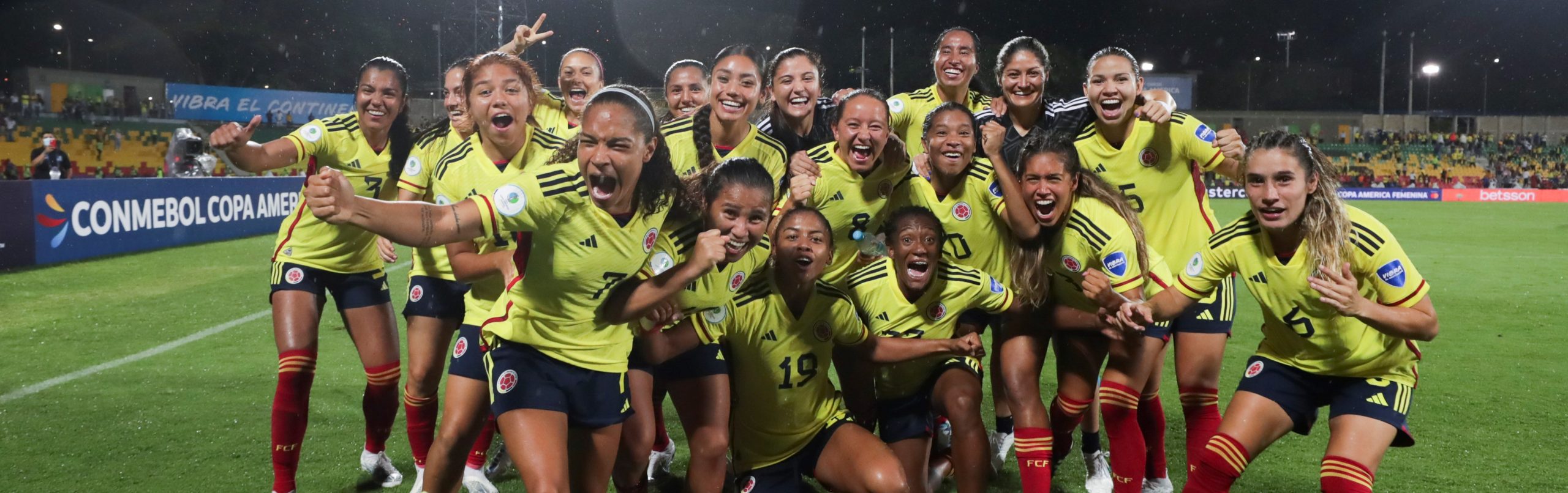 Futebol Feminino : Jogo Amigável De Futebol Itália Vs Colombia