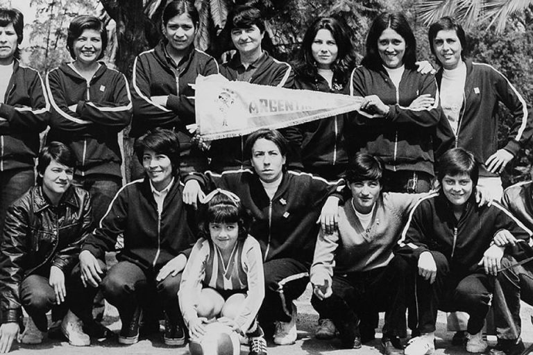 A história do Futebol Feminino na Argentina “Las Pioneras” abriram caminho para as novas
