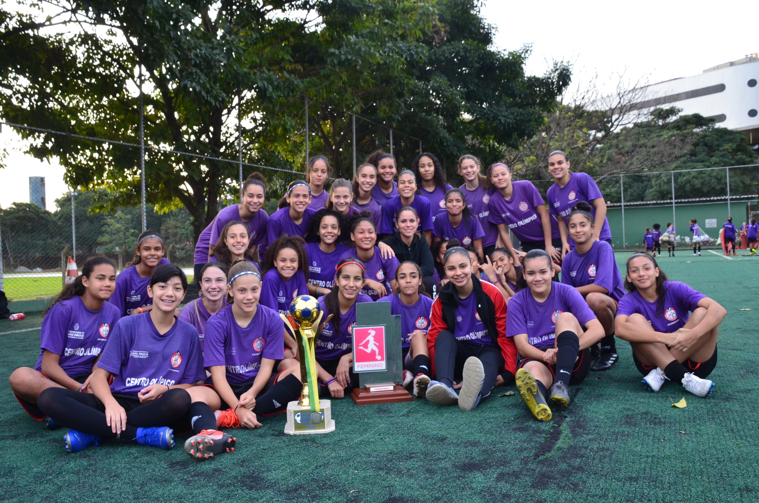 Criando Lendas: A Formação de Talentos no Futebol Feminino