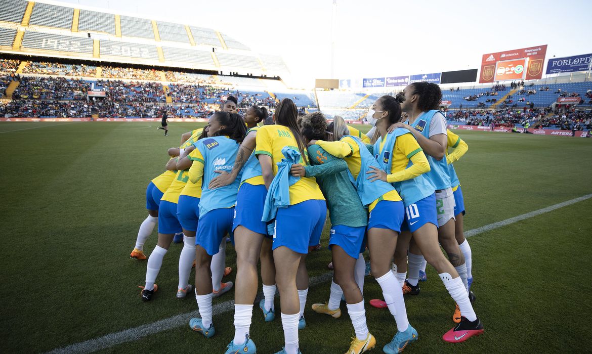‘O boom do futebol entre as mulheres”: elas estão apostando, acompanhando e jogando mais futebol