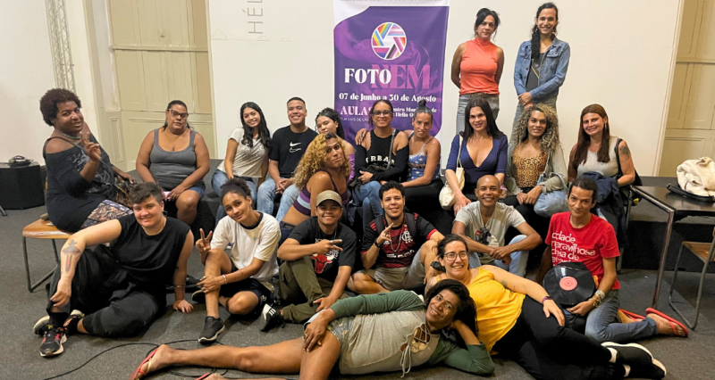 Projeto FotoNem capacita pessoas LGBTQIAPN+ em situação de vulnerabilidade no Rio de Janeiro