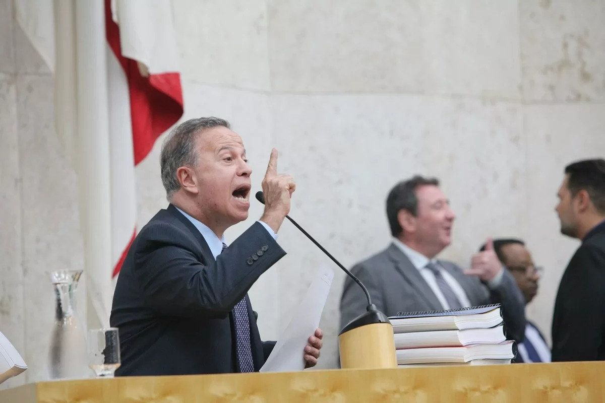 Vereador é cassado por fala racista na Câmara de São Paulo