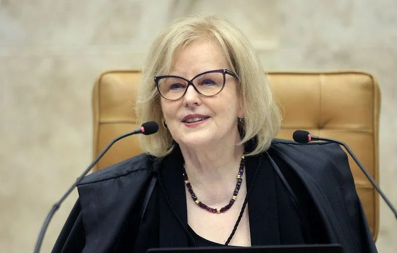 Rosa Weber vota pela descriminalização do aborto; Barroso trava julgamento