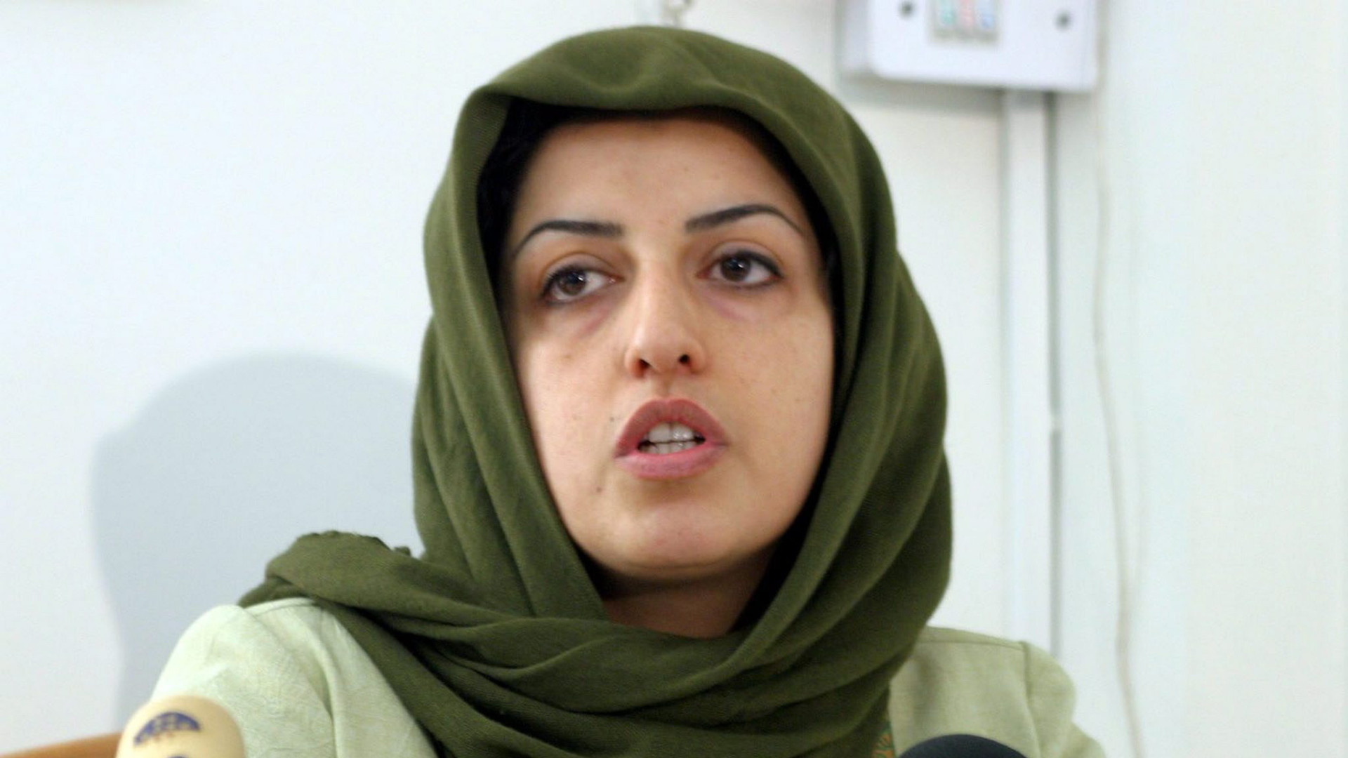 Ativista pelo direito das mulheres, iraniana Narges Mohammadi recebe o Nobel da Paz