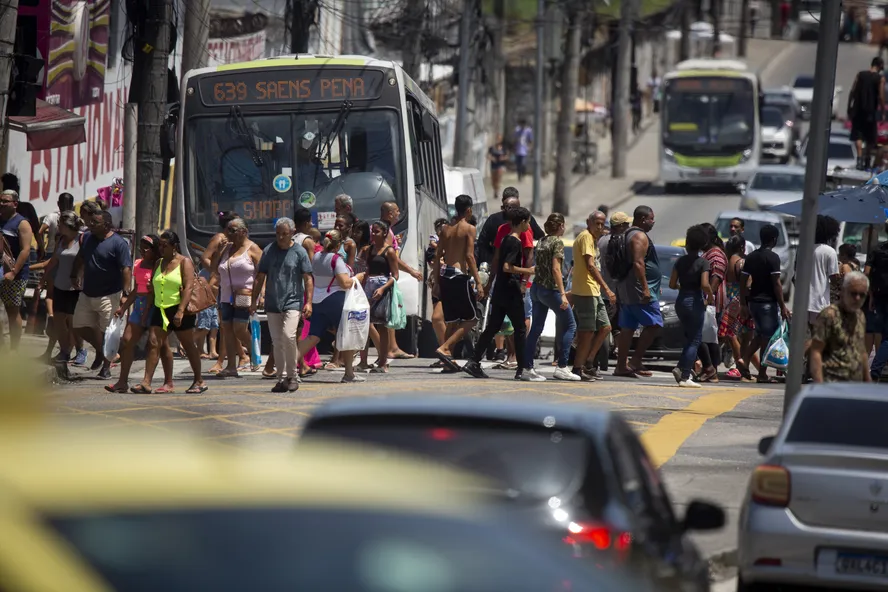 Ondas de calor extremas no Rio de Janeiro e seus impactos em regiões de grande circulação
