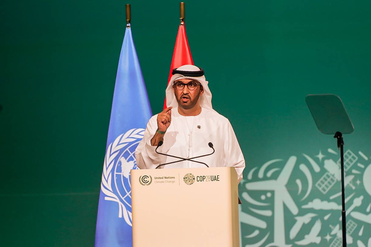 Reportagem denuncia que Emirados Árabes planejam usar a COP 28 para negócios petrolíferos