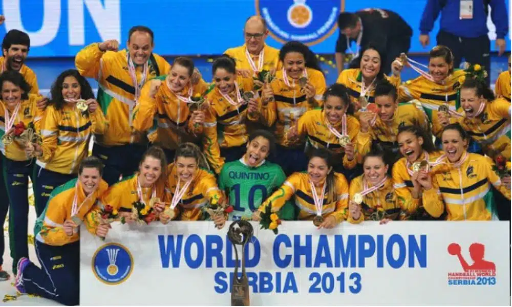 Histórico! Há 10 anos, o Brasil se sagrava campeão mundial de handebol pela 1ª vez