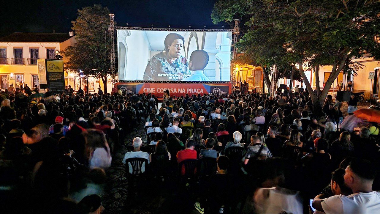 Cine na praça: 27ª Mostra de Cinema de Tiradentes reúne o público para celebrar o cinema nacional