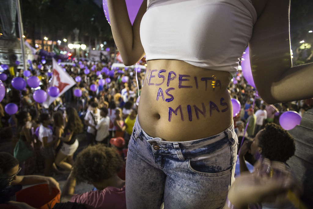 7 em cada 10 mulheres do estado de SP têm medo de sofrer assédio no carnaval, aponta pesquisa