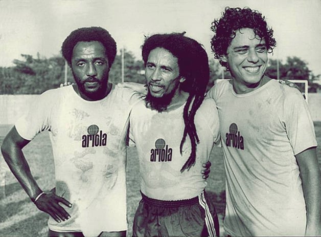 A relação entre Bob Marley e o futebol: partida com Chico, torcida pelo Santos e a Seleção Feminina de 2023.