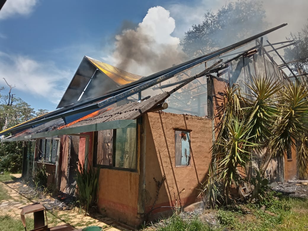 Casa Volante: Espaço cultural no sul de Minas pega fogo e comunidade se mobiliza para ajudar