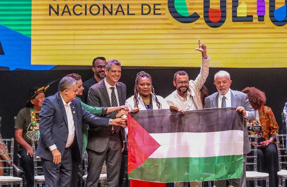 “O povo palestino tem o direito de viver, de criar o seu país”, afirma Lula durante Conferência Nacional de Cultura