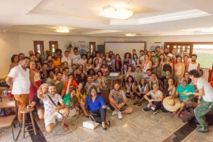 pessoas reunidas