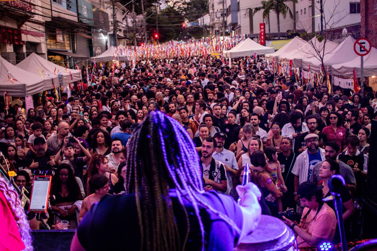 Festival bares pela democracia ocupa a rua