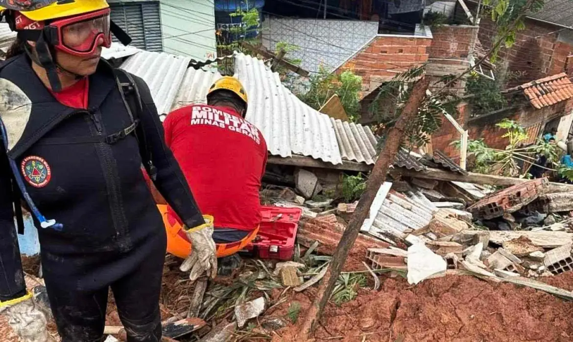 Deslizamentos em Ipatinga deixam pelo menos 11 mortos