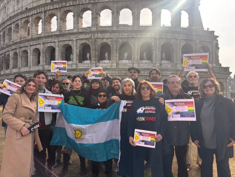 Organizações LGBTIQ+, feministas, de direitos humanos e estudantis, movimentos sociais, sindicatos e políticos opositores foram às ruas em todo o país e em outras cidades do exterior para dizer "basta" e impedir o retrocesso nas políticas de gênero e inclusão.