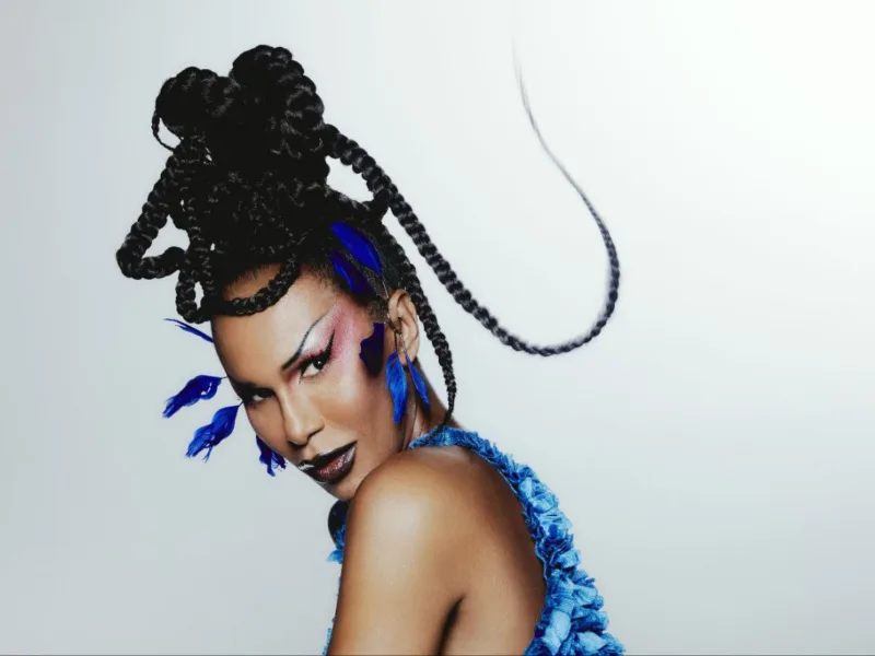 Maxi Weber transforma beleza em revolução na condução de Werk It, novo reality de moda