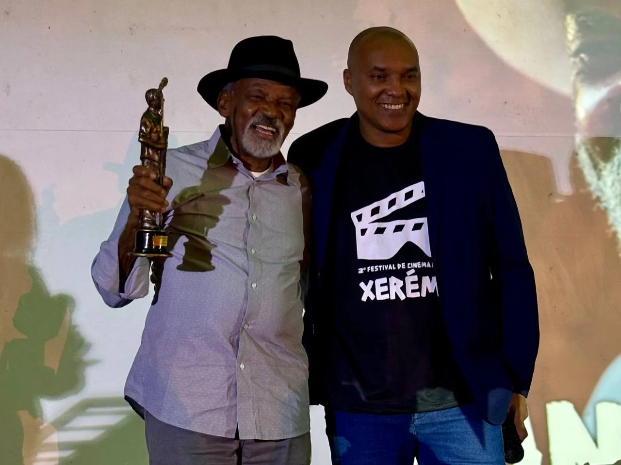 Emoção marca a abertura do 2º Festival de Cinema de Xerém com homenagem a Antonio Pitanga