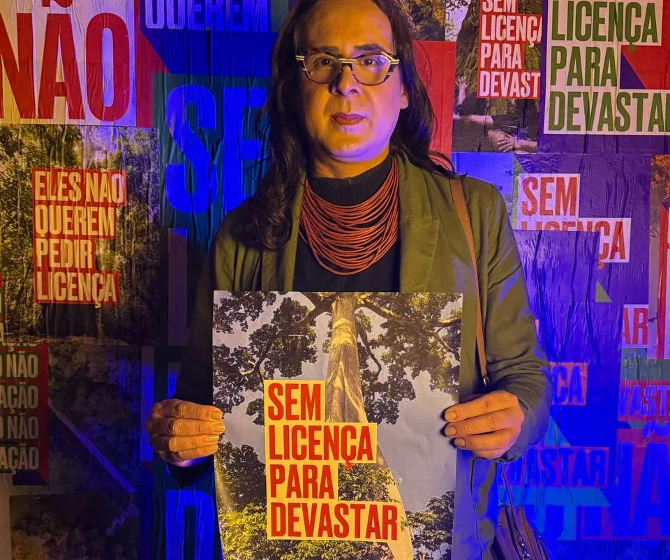 Desburocratização ou devastação? A boiada que vai destruir o Brasil