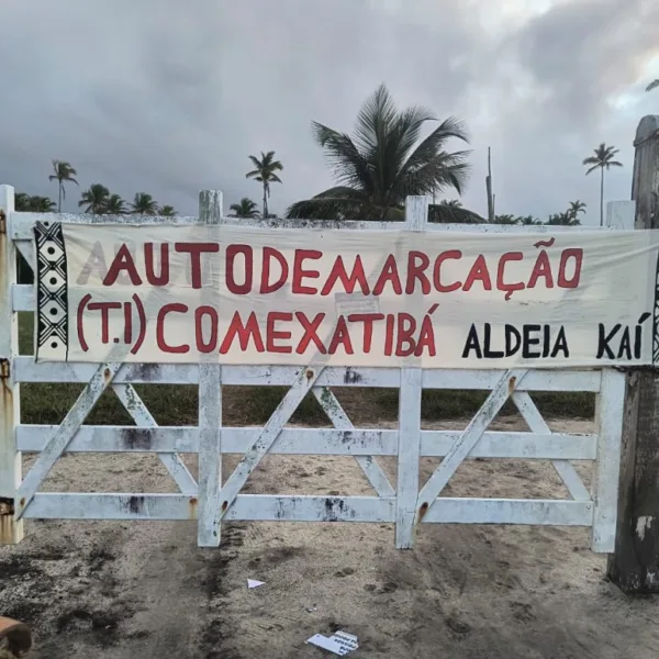 Povo Pataxó resiste a escalada de violência após retomada de terras na TI Comexatibá, no sul da Bahia