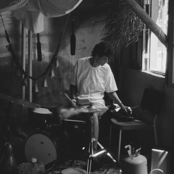 Som do inusitado: A arte percussiva de Maria Anália