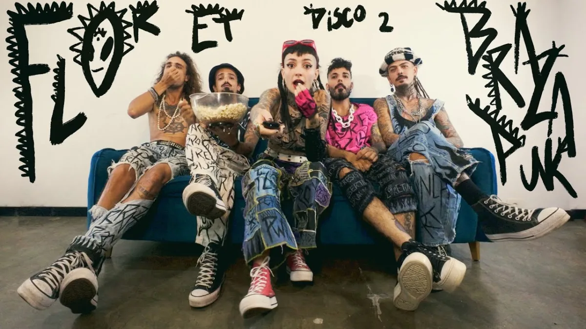 Flor Et: Banda Gaúcha lança clipe de ‘O Corre’ com estética maximalista